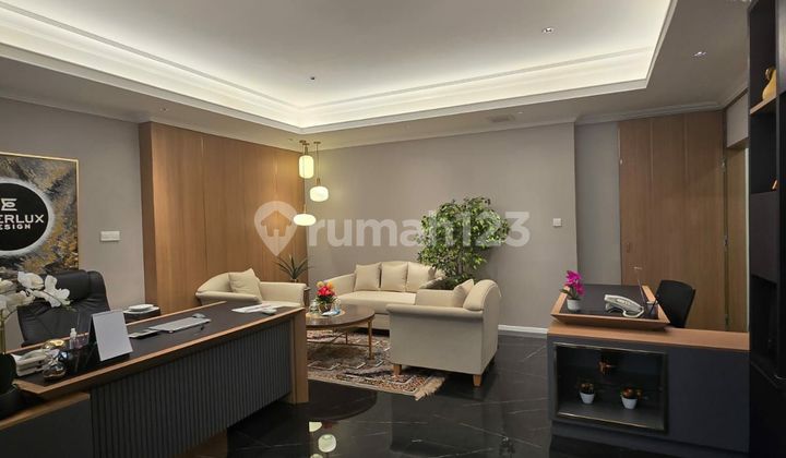 Ruko dengan interior terbaik dan termewah di pusat pertokoan dan perkantoran solo baru,