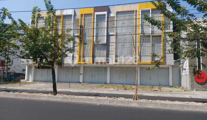 Ruko Strategis 3 lantai tengah kota solo lokasi di jalan yos sudarso