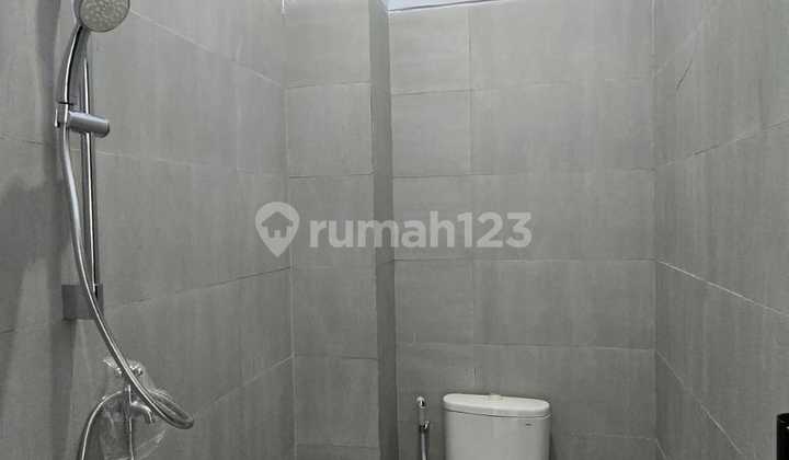 New Commercial Building (Ruko) Strategically Located Near UNS Campus and Solo Safari in Jebres, Solo 2