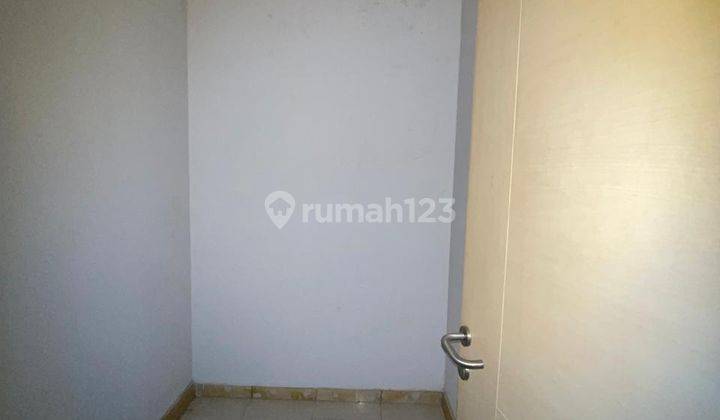 Ruko 3 Lantai Kawasan Niaga Di Pasar Legi Banjarsari Solo 2