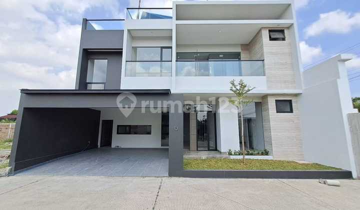 Rumah Mewah Bagus 3 Lantai di Colomadu Dekat Kartasura Solo