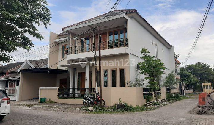 Rumah 2 Lantai Siap Huni Disewakan Dekat Pakuwon Mall Solo Baru 1