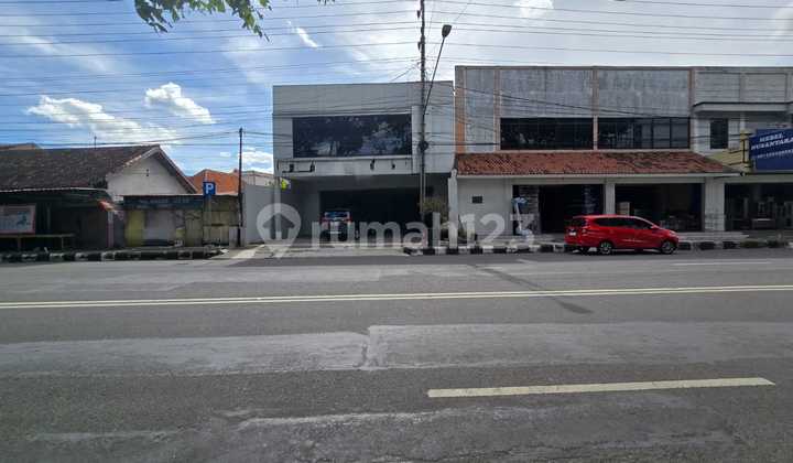 Super Strategic Business Space on Jendral Sudirman Street, Sukoharjo