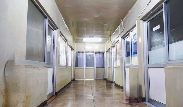 Warehouse with Office on Dr. Rajiman Street, Laweyan, Solo