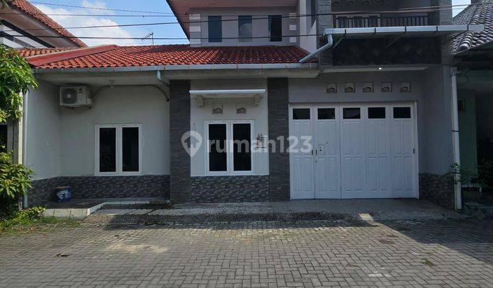 Rumah 2 Lantai Di Perumahan Eksklusif Gentan Dekat Solo Baru 2