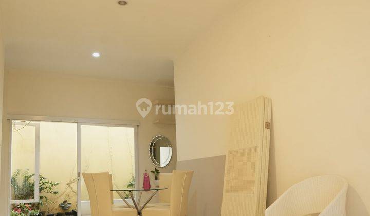 Rumah 2 Lantai Furnished Dijual & Sewakan Dekat Solo Paragon Mall 2