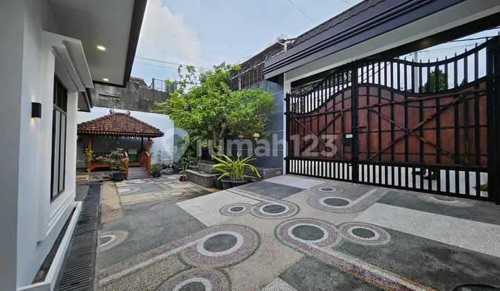 Rumah Modern Bagus Siap Huni Dekat Masjid Sheikh Zayed Banjarsari Solo 2