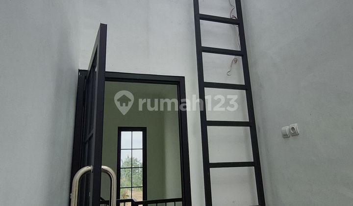 Rumah Pesan Bangun American Konsep di Cluster Exclusive Gentan Solo 2