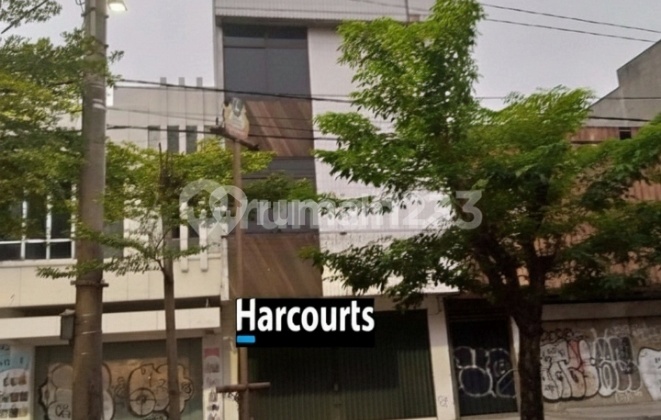 Disewakan Ruko 3,5 Lantai di Pinggir Jalan Raya & Pusat Bisnis Utama Kota Solo.