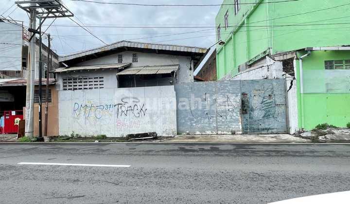 Former Plastic Factory Warehouse in Jebres Solo