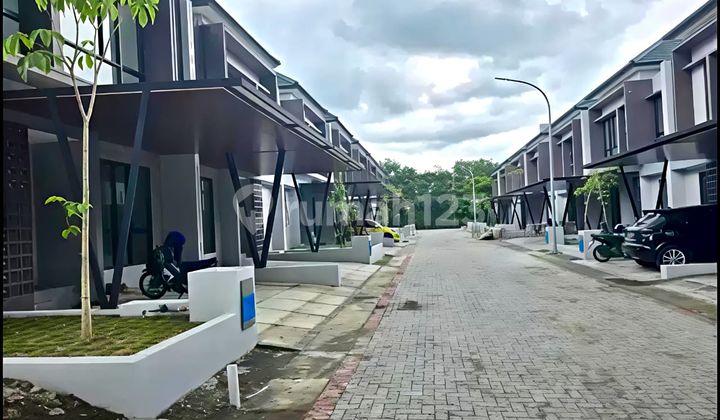 For Rent Nice Minimalist 2-Story House