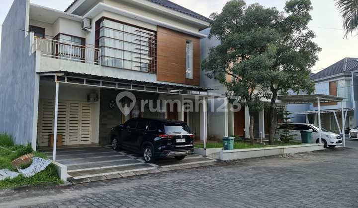 Rumah Mewah Minimalis di Cluster Elite Dekat Mall The Park Solo Baru 2