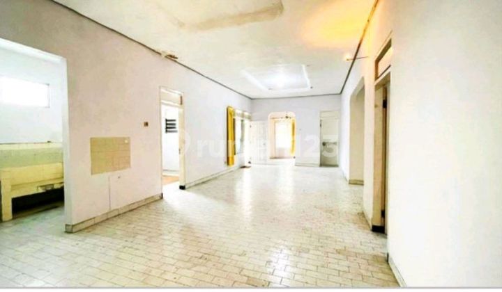 House for Sale in Solo Near Atmi and Ums Campuses in Karangasem, Surakarta 1