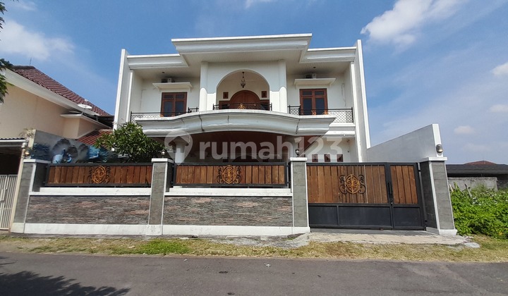 Rumah Mewah Dijual Solo Di Sumber Banjarsari Surakarta Rumah Mewah Dijual Solo Di Sumber Banjarsari Surakarta
