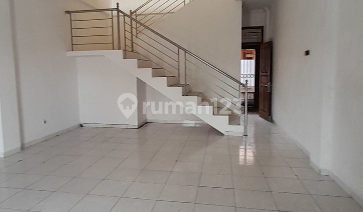 Shop House for Rent in Pajang Laweyan, Surakarta, Solo Shop House for Rent in Pajang Laweyan, Surakarta, Solo