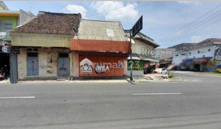 Ruang  Usaha Dijual Solo  Di Area Bisnis  Pasar  Gede Surakarta  1