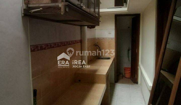 Rumah Dekat Bandara Adisucipto 10