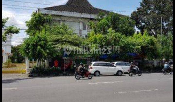 Gedung  3 lantai di sudirman jogja 2