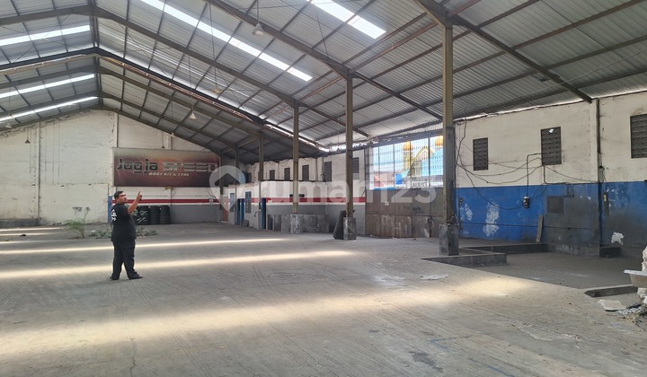Warehouse ********.condongcatur Depok Sleman