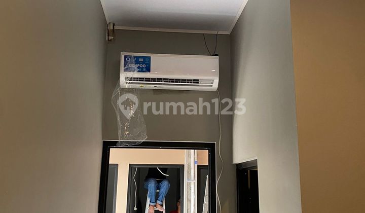 Cheap Exclusive Coat at Condongcatur, Yogyakarta. Cheap Exclusive Coat at Condongcatur, Yogyakarta.