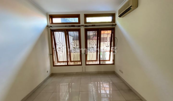 Disewakan Rumah Bagus Dipatra Kuningan 4