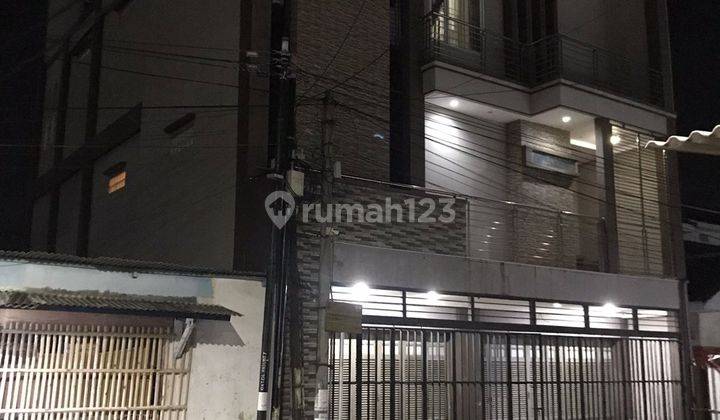 Di Jual Rumah 3 Lantai Pinggir Jalan Kota Cirebon 4