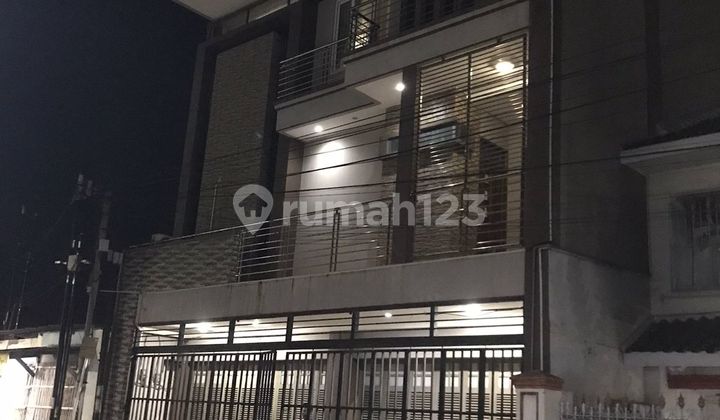 Di Jual Rumah 3 Lantai Pinggir Jalan Kota Cirebon 6