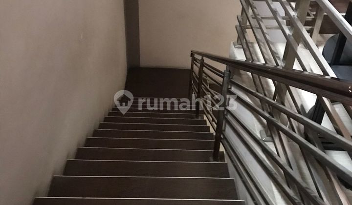 Di Jual Rumah 3 Lantai Pinggir Jalan Kota Cirebon 17