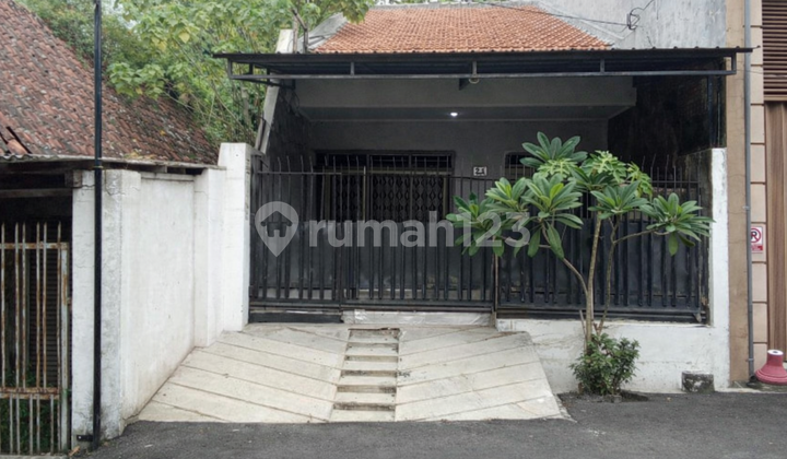Dijual Rumah Bagus di Jl Sepaton Semarang SHM 1