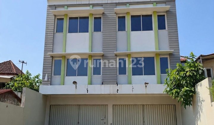 Dijual/Sewa, Premium Property,2 Ruko Jejeran, 3 Lantai di Jl Sriwijaya Raya Semarang 1