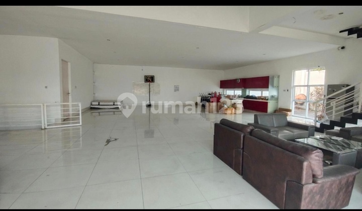 Dijual Cepat Rumah Di Semarang Indah Block D, Luas 300m(10*30m), Shm  2