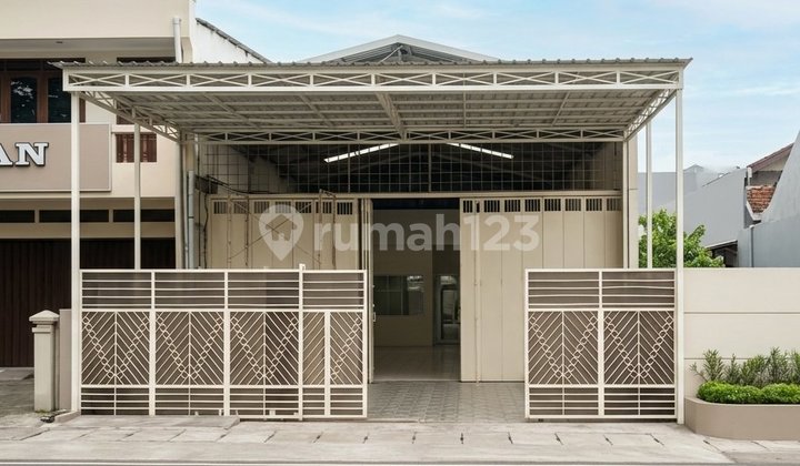 Good and Ready-to-Use Warehouse on Jl Fatmawati Raya Semarang, Area 534M, Facing East. 1