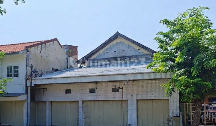 For Quick Sale... Ma'am... Property on Dr Cipto Raya Semarang, Area 382m, In Front of BRI Semarang 1