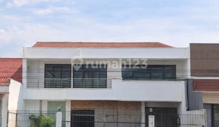 Dijual Cepat (Termurah) Rumah Ngantong di Jl Mayjend Sutoyo (Kampung Kali) Semarang Luasnya 865M 1