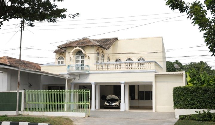 For quick sale.. House for sale on Dr Cipto Raya Street, Semarang. 1