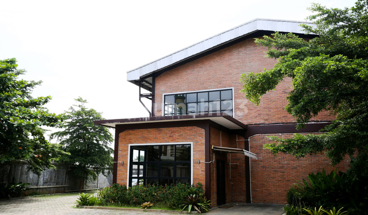 For Rent Ready-to-Use Office Warehouse Near Sawangan Toll Road & Transjakarta