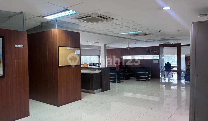 Gedung 4 Lantai di Pancoran Gedung 4 Lantai di Pancoran