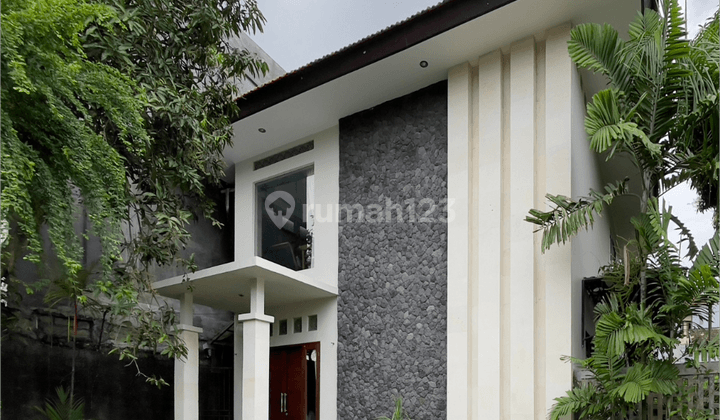 Rumah 2 Lantai Dijual, Lahan 490m2, di Renon,shm, Denpasar, Bali 1