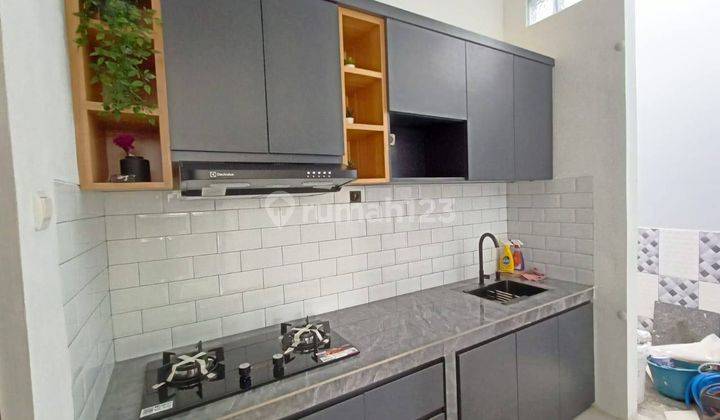 Rumah Baru Furnished Sertifikat Hak Milik di Jalan Padaasih, Cisarua, Bandung Barat 11