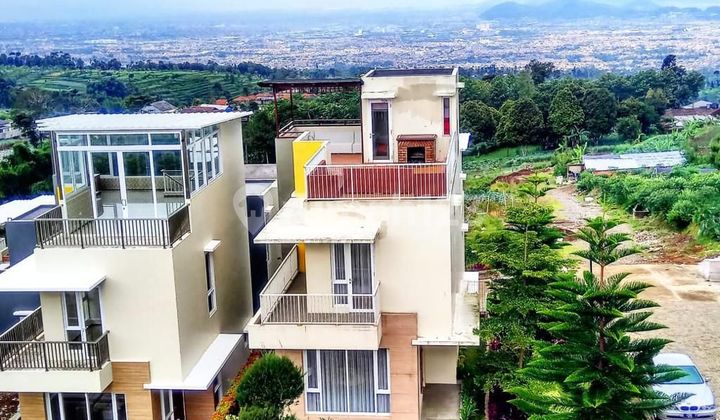 Rumah 3 Lantai Baru Unfurnished SHM di Cisarua, Lembang, Bandung Barat 1