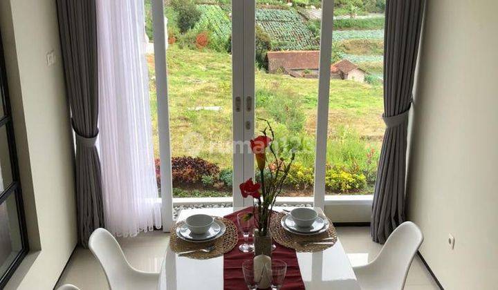 Rumah 3 Lantai Baru Unfurnished SHM di Cisarua, Lembang, Bandung Barat 9