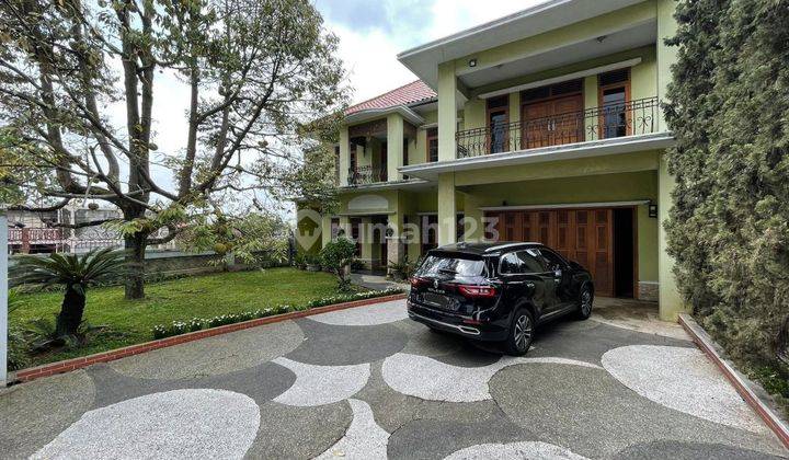 Rumah 2 Lantai Bagus Furnished SHM di Jl. Raya Baru Kadungora, Garut 1