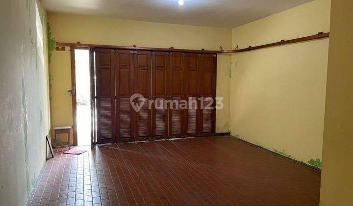 Rumah 2 Lantai Bagus Furnished SHM di Jl. Raya Baru Kadungora, Garut 3