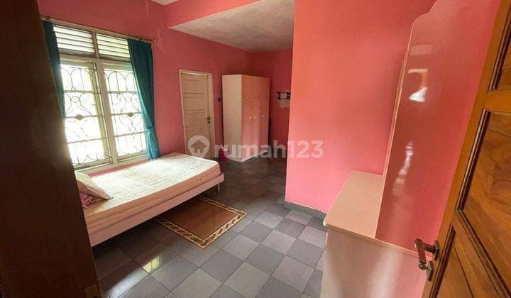 Rumah 2 Lantai Bagus Furnished SHM di Jl. Raya Baru Kadungora, Garut 15