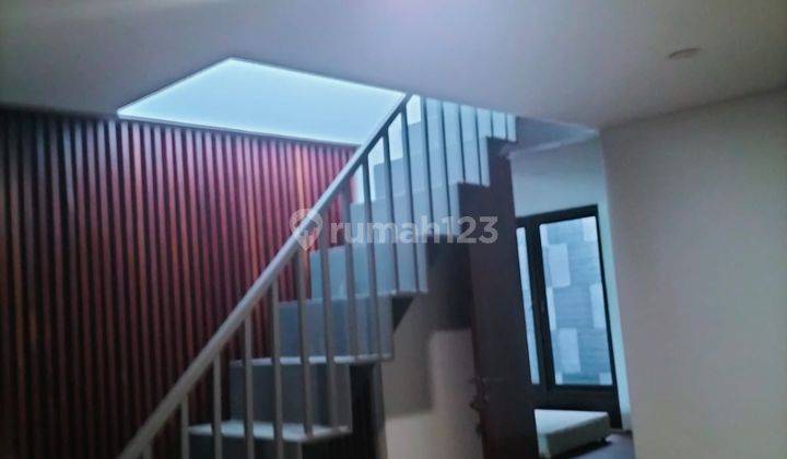 Rumah Tingkat Dijual Lokasi Strategis Di Lebak Bulus, Jakarta Selatan 2