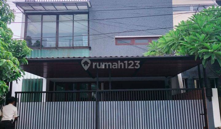 Rumah Tingkat Dijual Lokasi Strategis Di Lebak Bulus, Jakarta Selatan 1