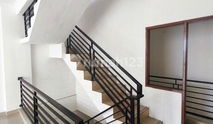 Strategic Commercial Building Near Depok Town Center in Pancoran Mas, Depok 2