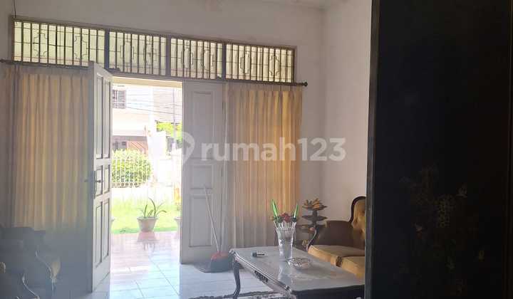 Rumah Dalam Komplek di Cinere Dekat Tol Limo 2