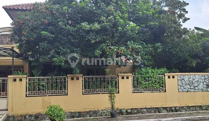 Rumah 2 Lantai Dalam Komplek di Cinere, Jakarta Selatan
