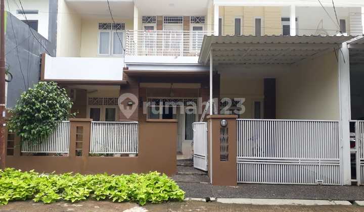 Rumah 2 Lantai Lokasi Strategis Dalam Komplek di Cinere 1